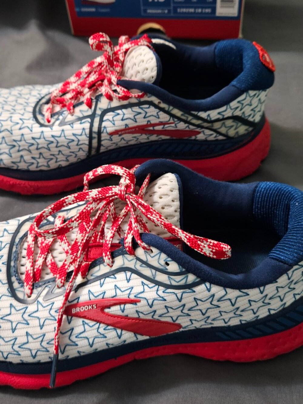 Brooks Adrenaline GTS 20 "GO USA" size 7.5 - Picture 7 of 7